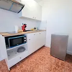 Vv Kampos شقة